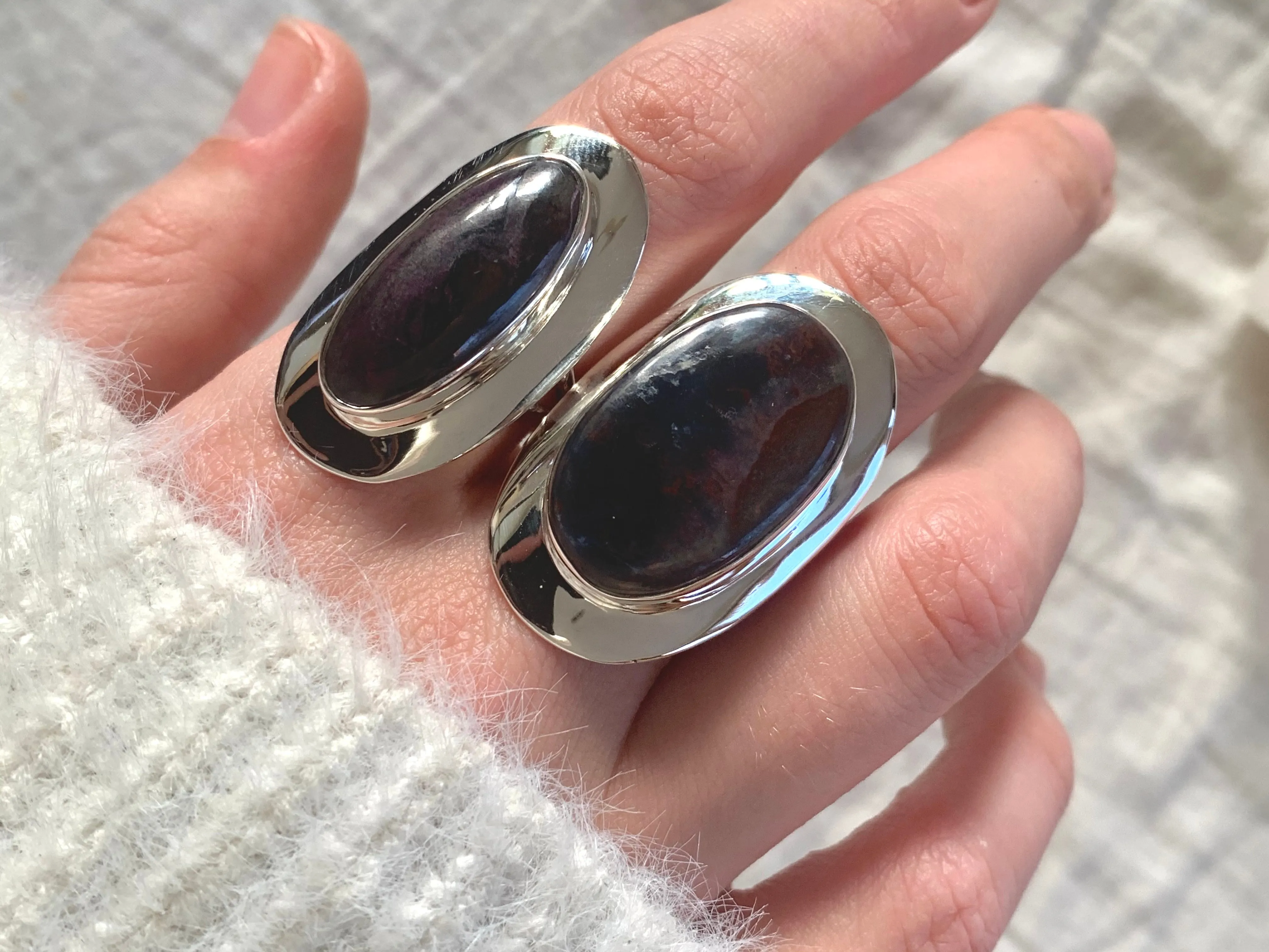 Sugilite Medea Ring - Long Oval